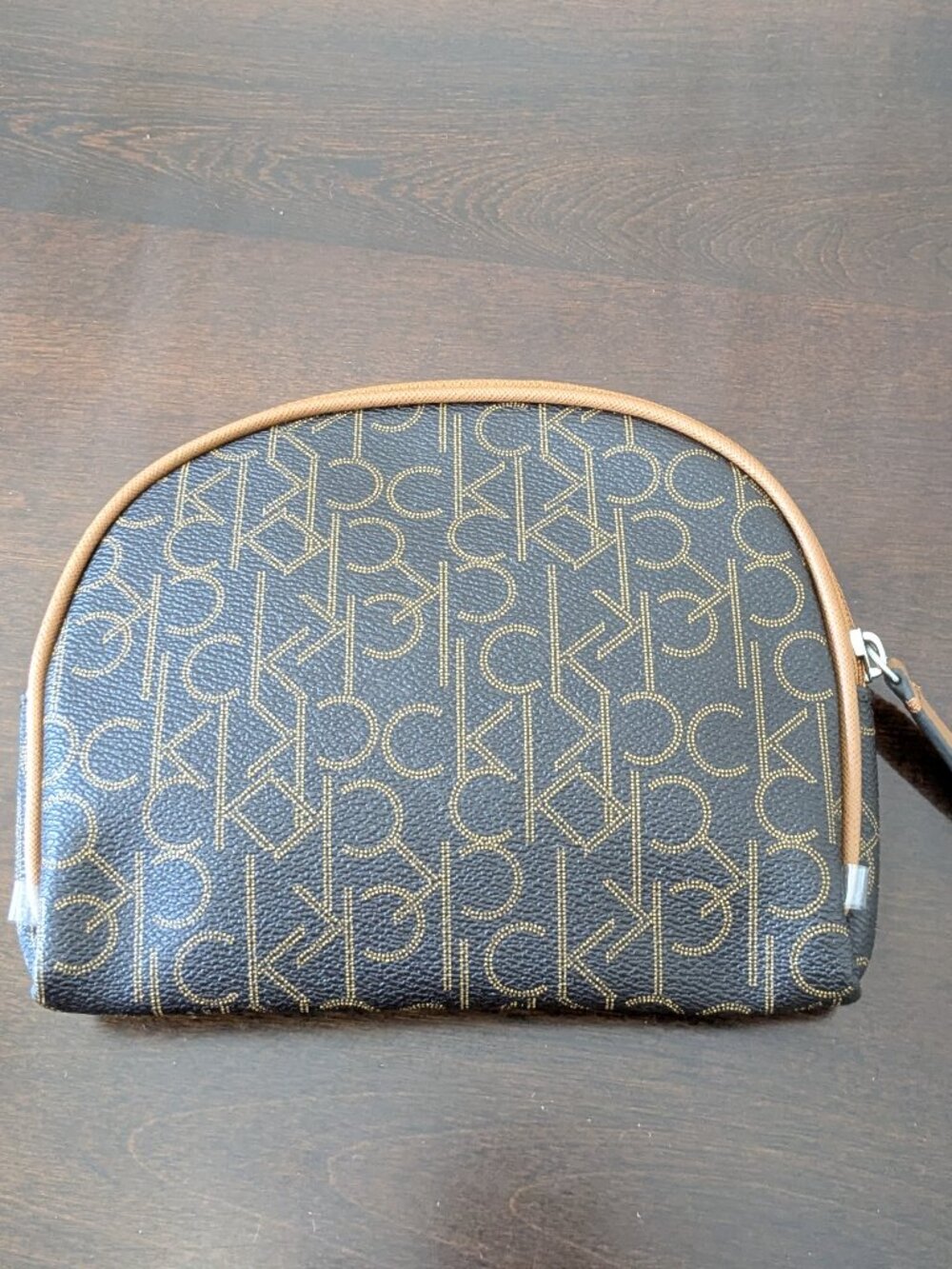 Calvin Klein Women’s Logo Zip Coin Wristlet Wallet .